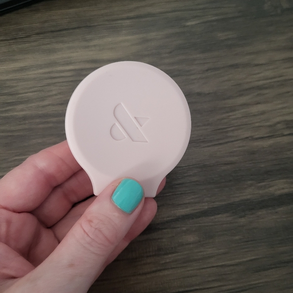 Olive & June Poppy + 2 polishes - Picture 5 of 11